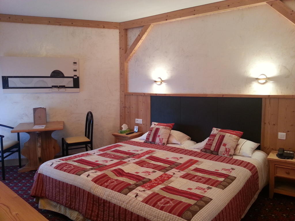 Hotel Le Littoral Evian-les-Bains Bilik gambar