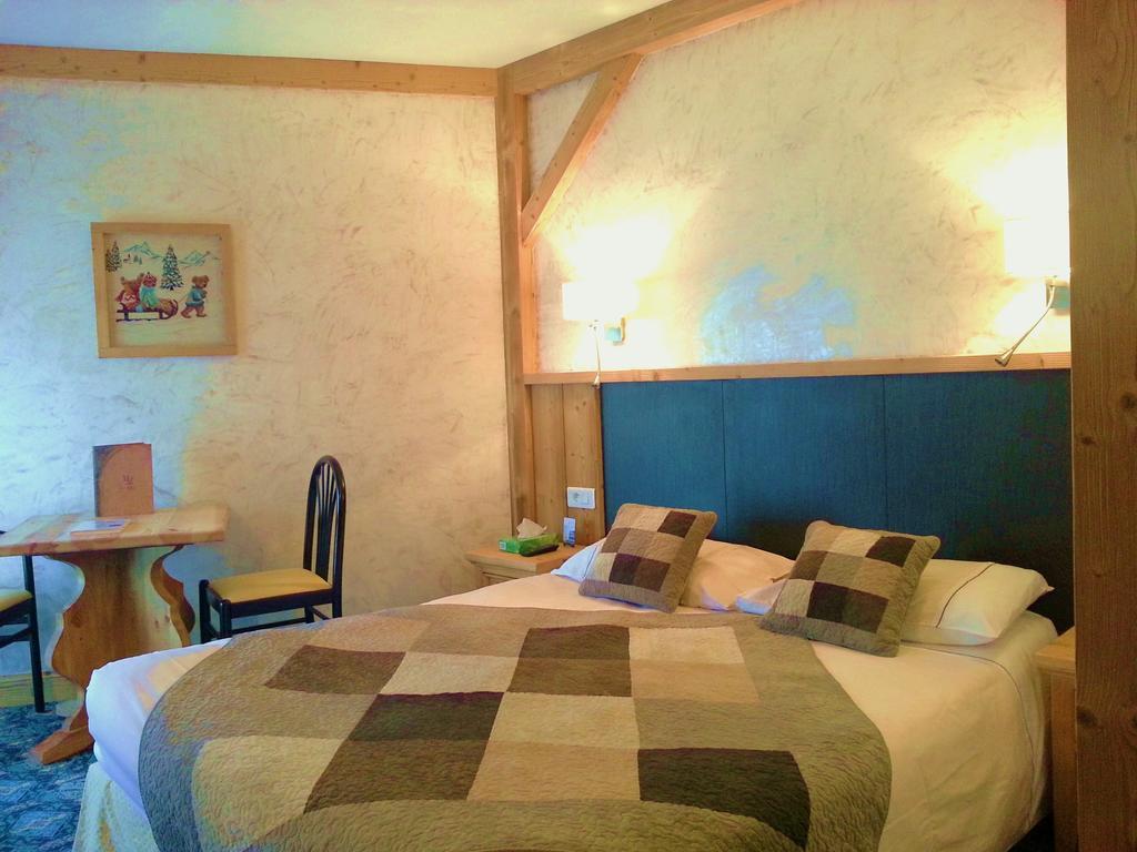 Hotel Le Littoral Evian-les-Bains Bilik gambar